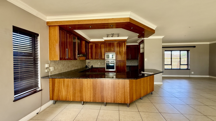 3 Bedroom Property for Sale in Summerstrand Eastern Cape